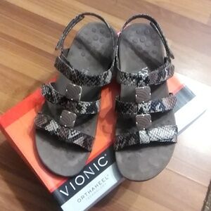 VIONIC SANDALS WITH ORTHAHEEL TECHNOLOGY 8